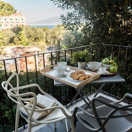 Agora Apartments Сорренто Екстер'єр фото