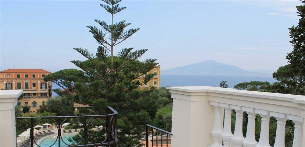 Agora Apartments Сорренто Екстер'єр фото