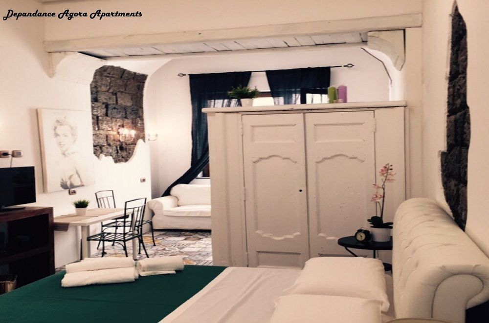 Agora Apartments Сорренто Екстер'єр фото