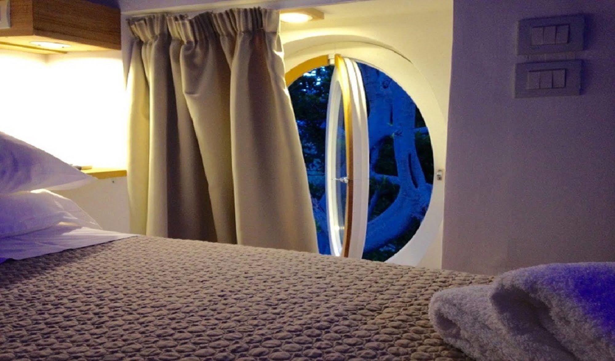 Agora Apartments Сорренто Екстер'єр фото