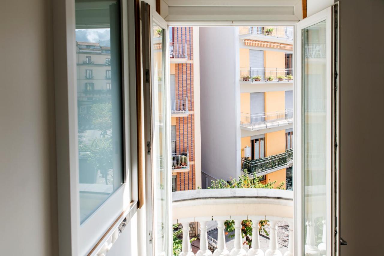 Agora Apartments Сорренто Екстер'єр фото
